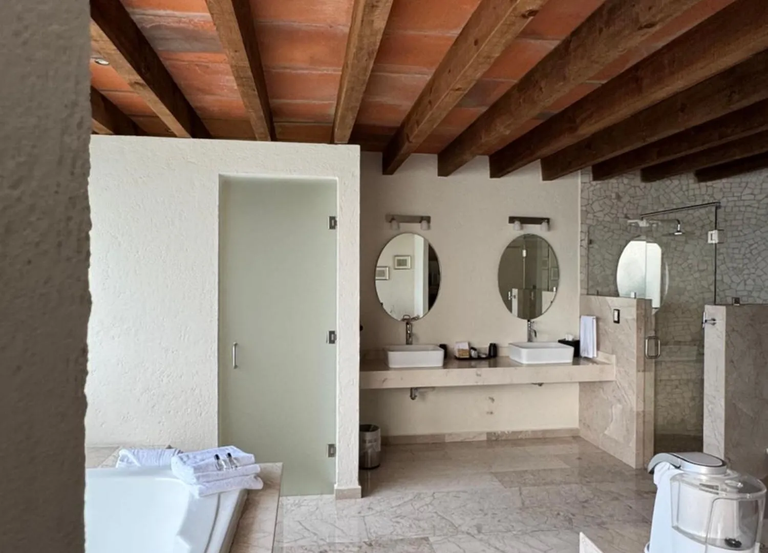 Porta Paradiso Valquirico, Albergo Boutique Santeagueda