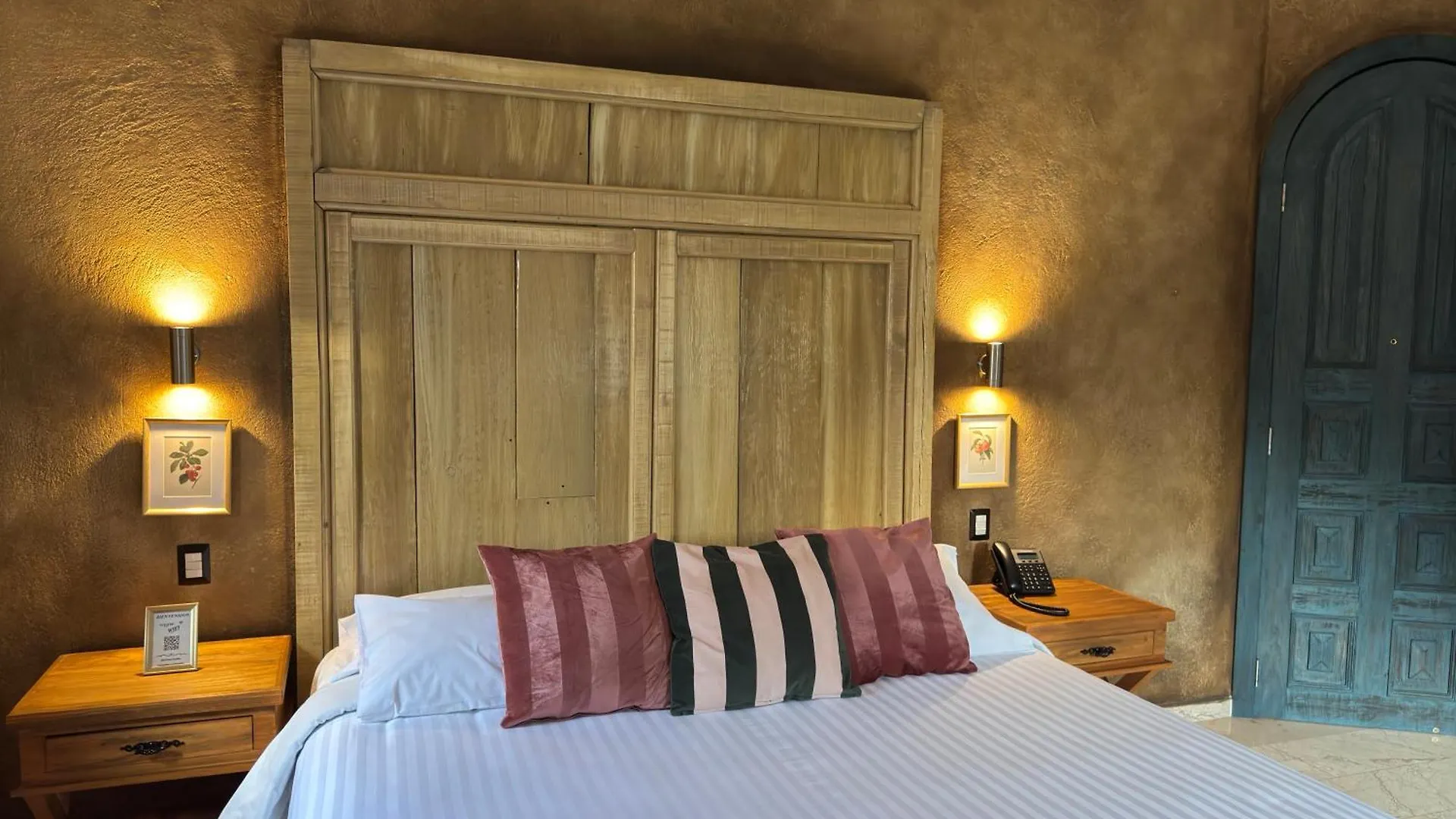 Porta Paradiso Valquirico, Albergo Boutique Santeagueda Hotel