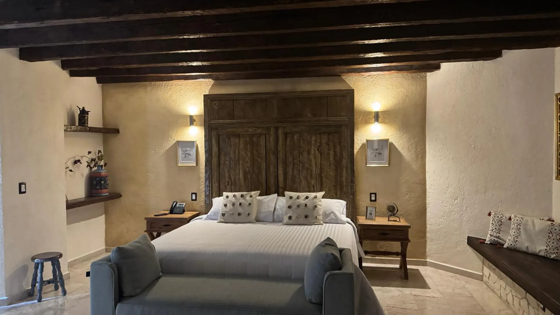 Porta Paradiso Valquirico, Albergo Boutique Santeagueda Hotel