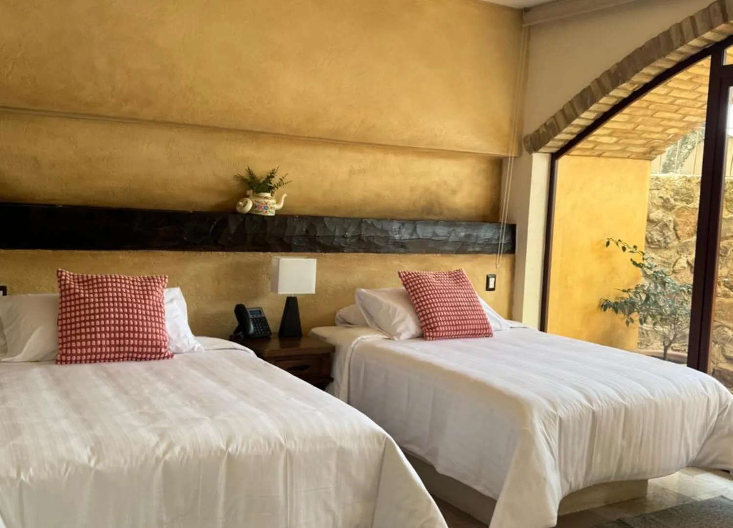 Porta Paradiso Valquirico, Albergo Boutique Santeagueda Hotel
