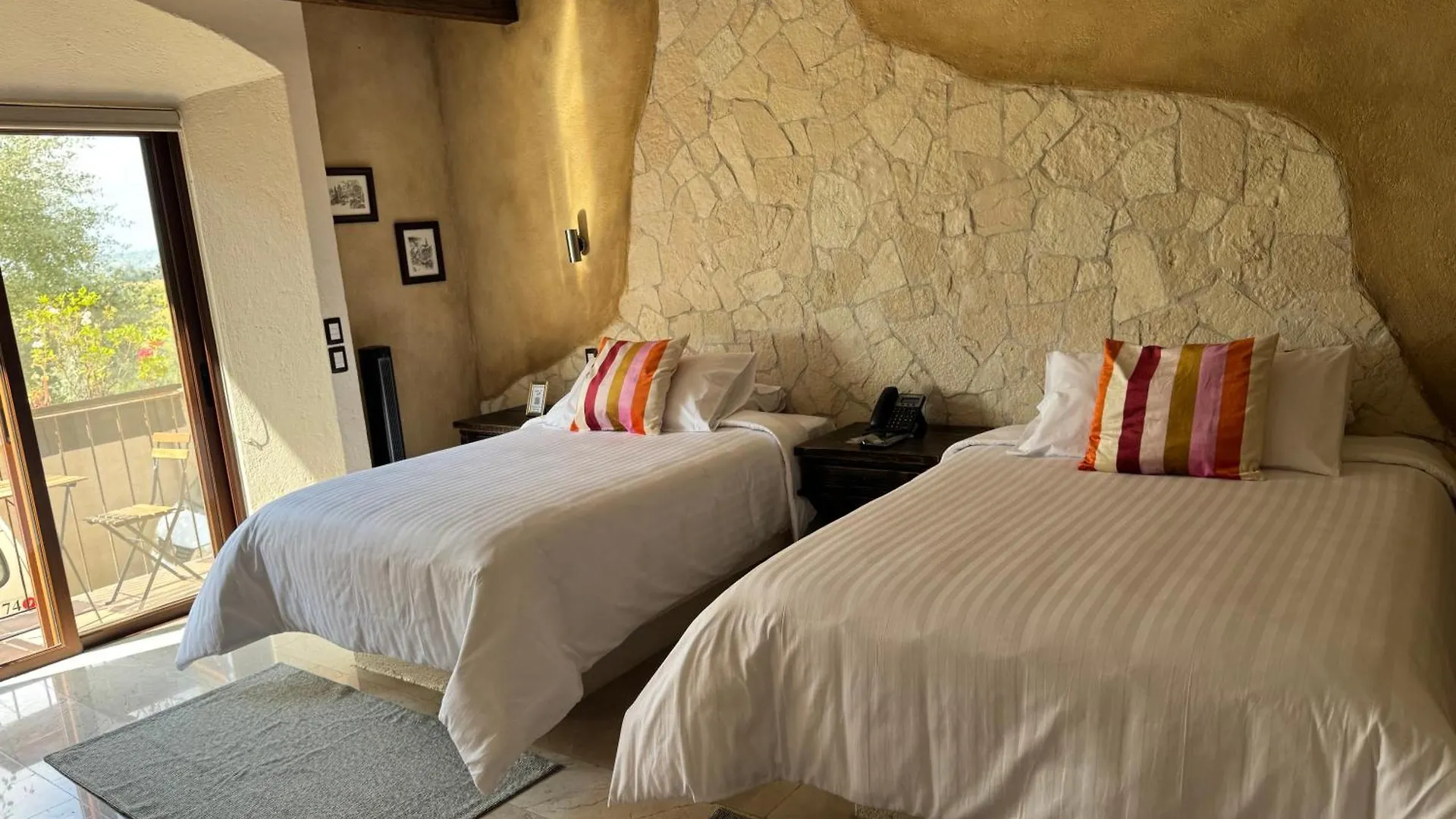 Porta Paradiso Valquirico, Albergo Boutique Santeagueda Hotel