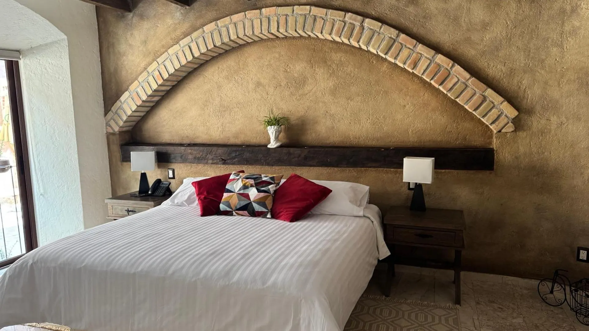 Hotel Porta Paradiso Valquirico, Albergo Boutique Santeagueda