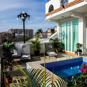 hotel-andales-on-the-bay-suites.hotelspuertovallarta.org/